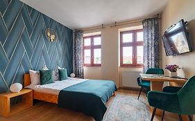 APARTAMENTY TR 11 Apartament nr 3 Po GREEN FESTIWALU - zostań do popołudnia i wyśpij się!